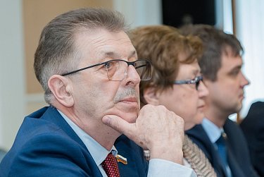 Депутаты дали оценку работе Уполномоченного по правам ребенка